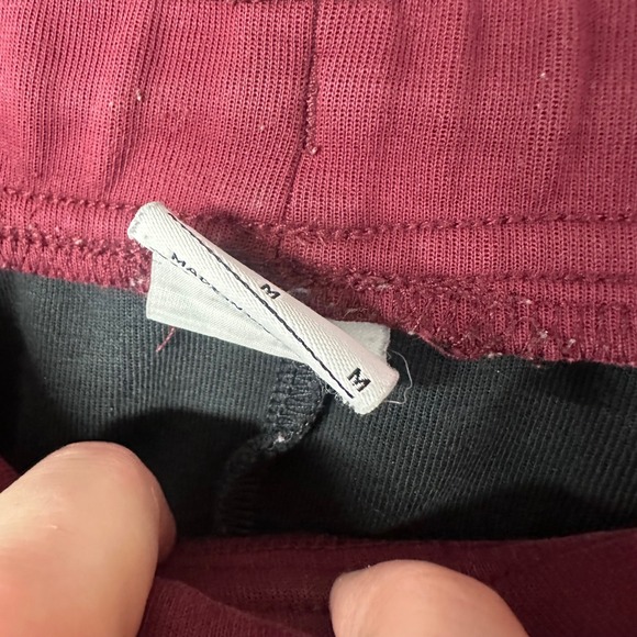 Nike Tech Fleece Jogger Pants Men Burgundy Black Size Medium Athletic Fit - Picture 3 of 4